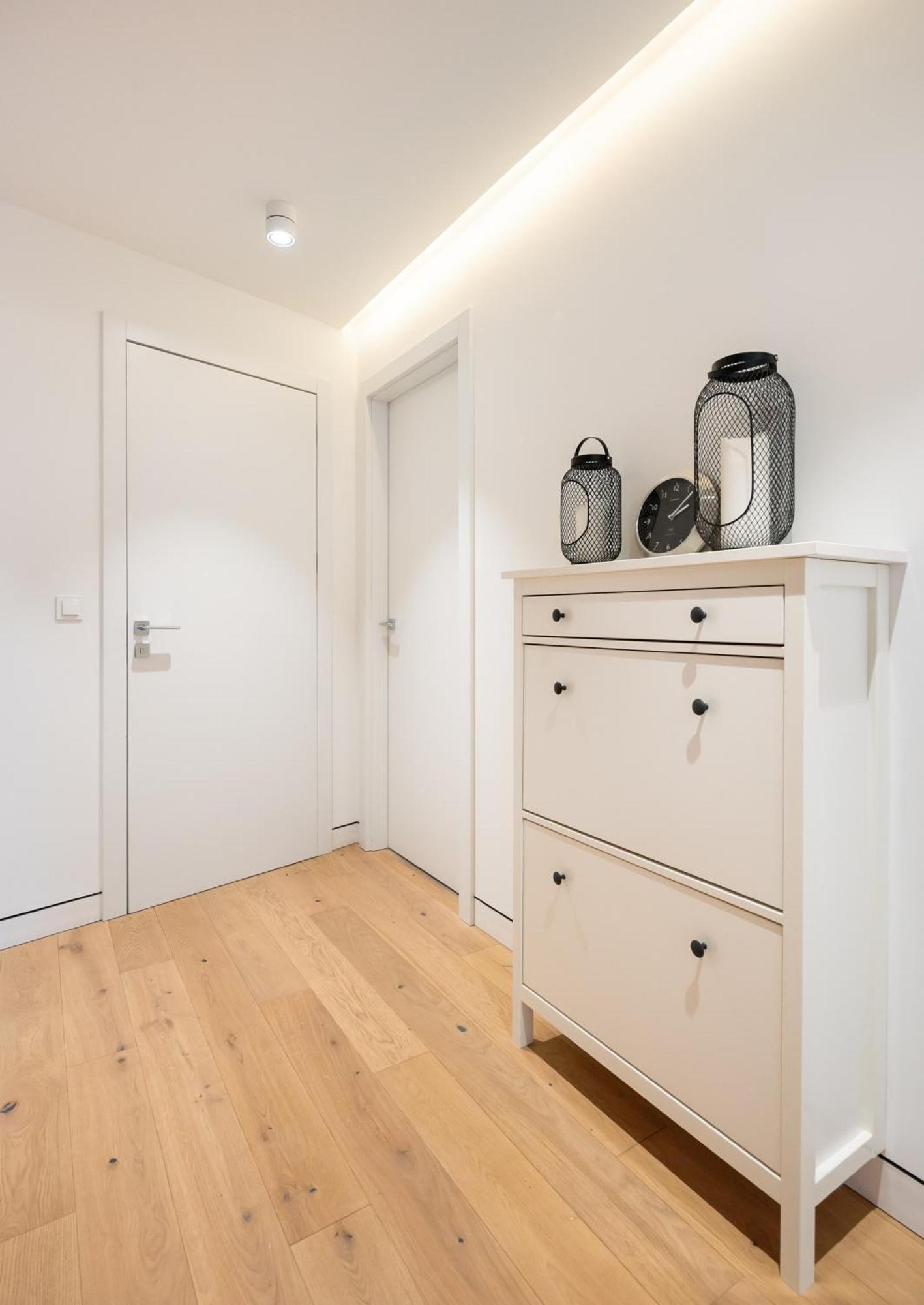 Solec Cristal Home Apartment Warsawa Bagian luar foto